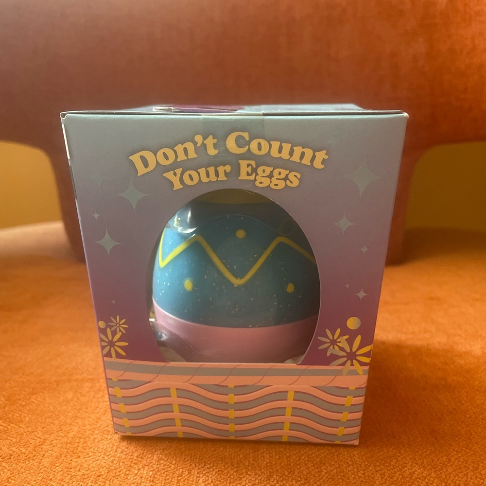 Easter Egg Mattel Magic 8 Ball Toy - Picture 2 of 5